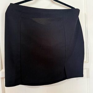SHEIN Black Mini Skirt with Side Slit